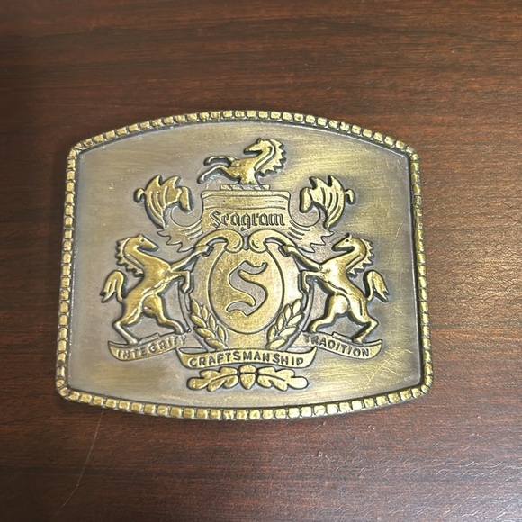 Seagram's Coat of Arms Vintage Metal Belt Buckle Joseph Seagram & Sons - Picture 6 of 12